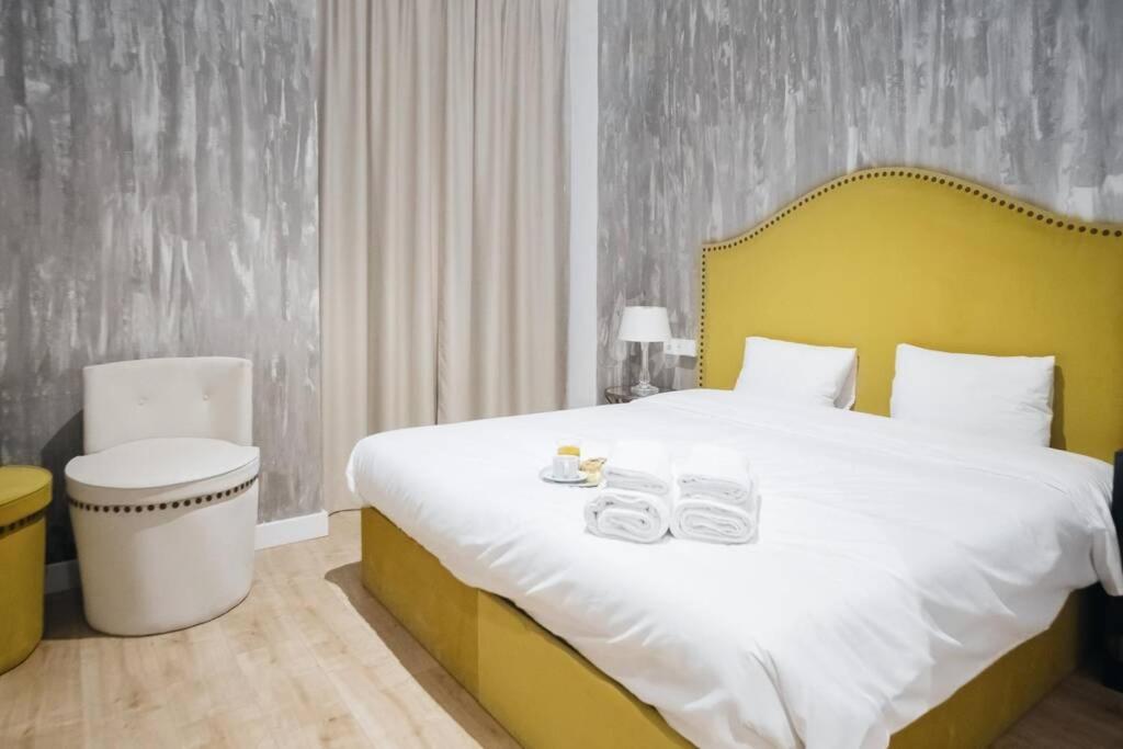 Apartamentos Plaza De Pedro Zerolo III 마드리드 외부 사진