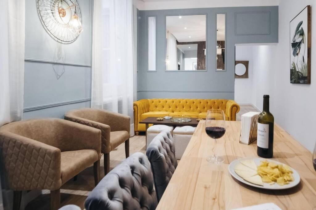 Apartamentos Plaza De Pedro Zerolo III 마드리드 외부 사진